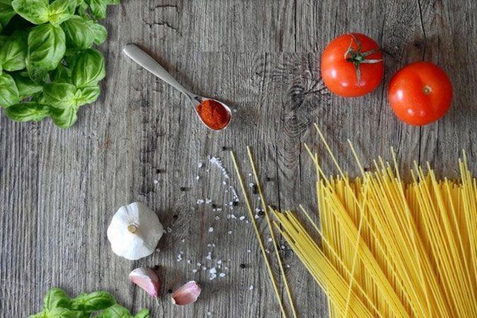 Gustini Magento Shop Tomaten, Pasta und Knoblauch