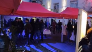 Netresearch und seine Freunde und Partner unter einem Pavilion