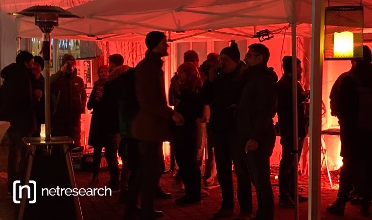 Netresearch Neujahrs-Gluehen 2025: Eventansicht Gruppenbild