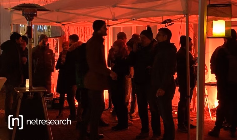 Netresearch Neujahrs-Gluehen 2025: Eventansicht Gruppenbild
